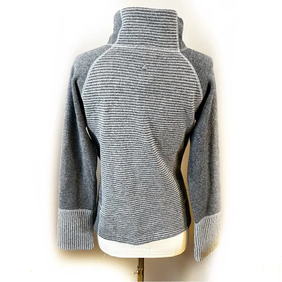 PRANA pewter turtleneck sweater size small - Picture 3 of 7